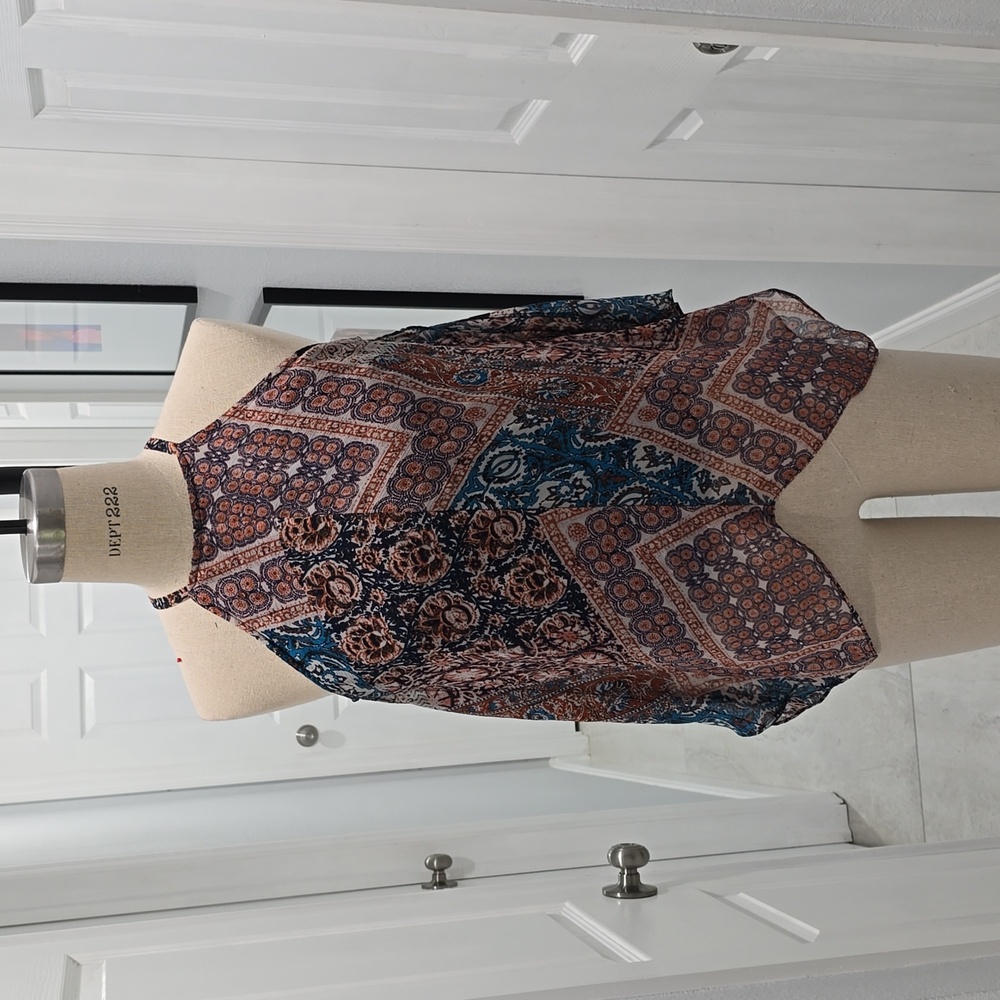 Boho Halter Top – Flowing & Patterned Perfection
